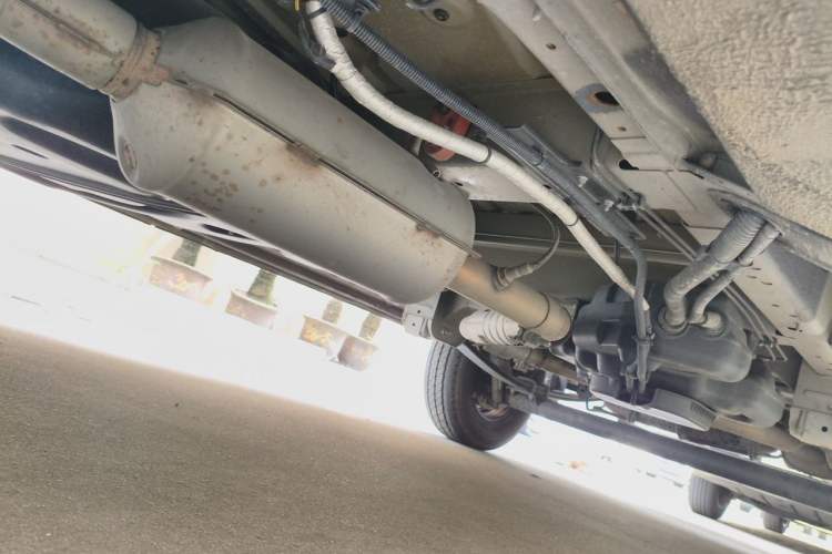 Used SAIC MAXUS Xintu V80  Chassis Front Left