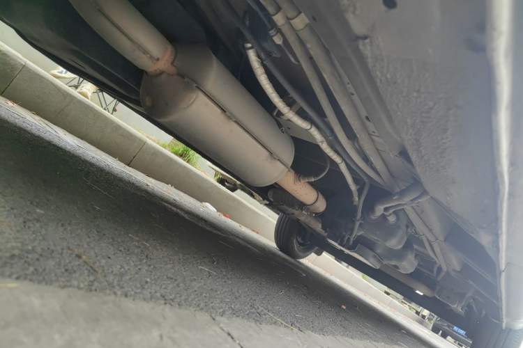 Used SAIC MAXUS Xintu V80 2024 Aotuntong Value Edition 6AMT Long Wheelbase Ultra-Low Roof 127 Ps 6/7/8/9-Seater Chassis Front Left