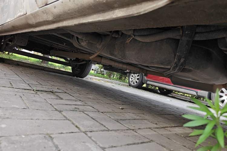 Used SAIC MAXUS Xintu V80  Chassis Front Right
