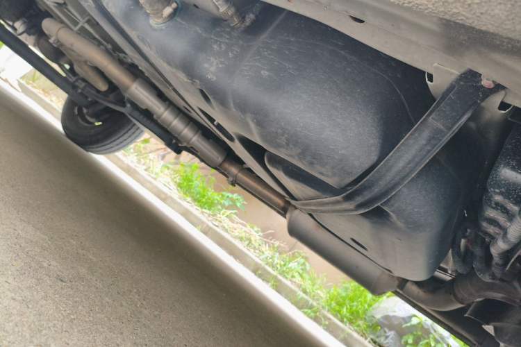 Used SAIC MAXUS Xintu V80  Chassis Front Right
