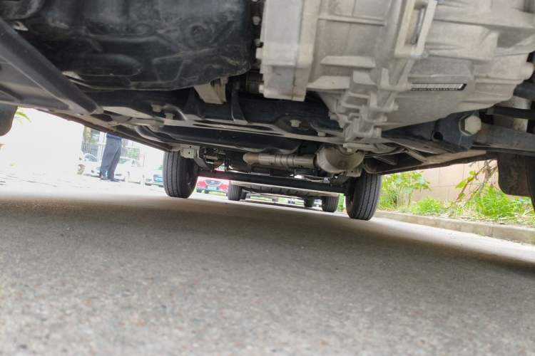 Used SAIC MAXUS Xintu V80  Chassis Front