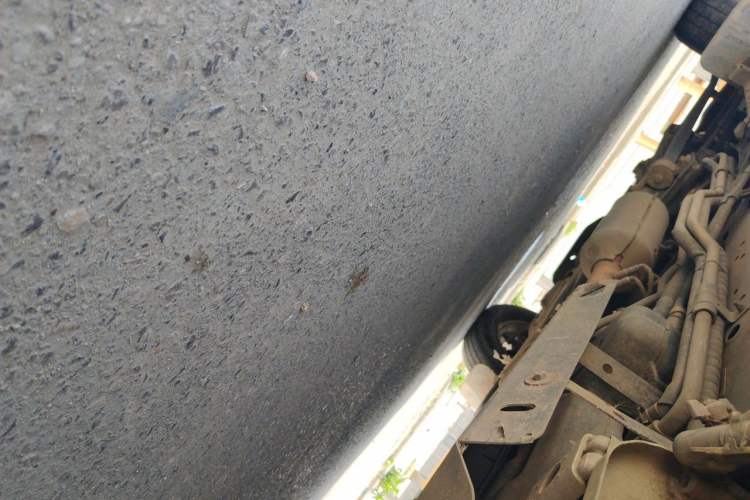 Used SAIC MAXUS Xintu V80  Chassis Rear Left