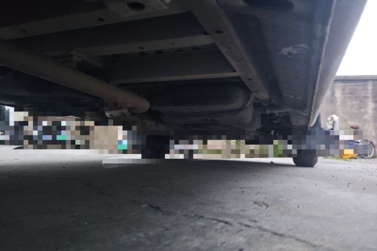 Used SAIC MAXUS Xintu V80 2024 Aotong Value Edition 6MT Long-Wheelbase Mid-Roof Model with 127 Ps Available in 6/7/8/9-Seater Configurations Chassis Rear Right