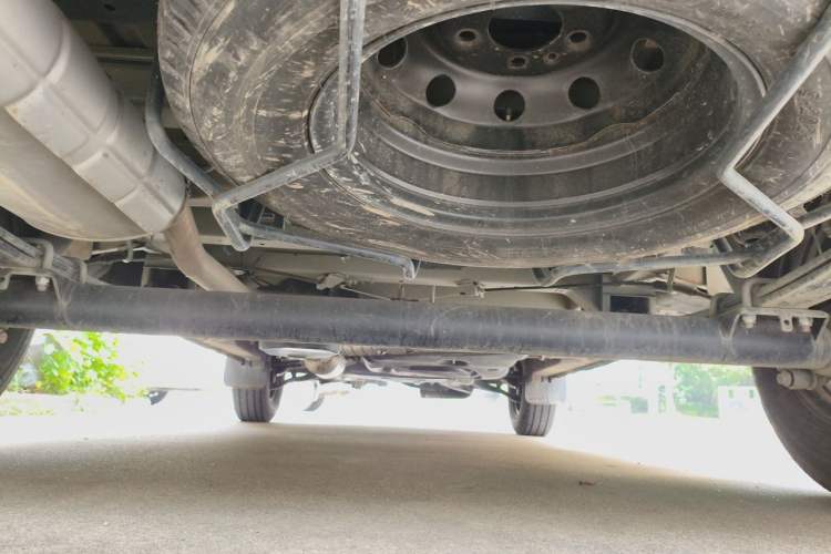 Used SAIC MAXUS Xintu V80  Chassis Rear