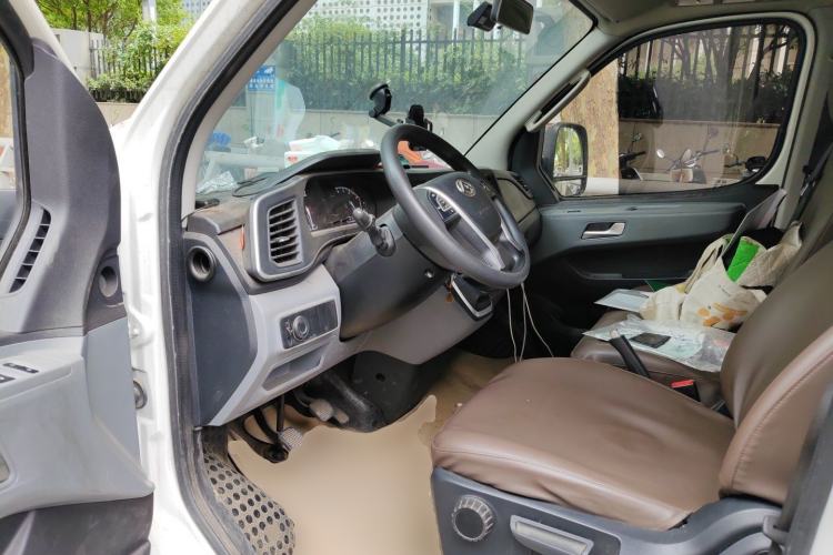 Used SAIC MAXUS Xintu V80  Driver Seat