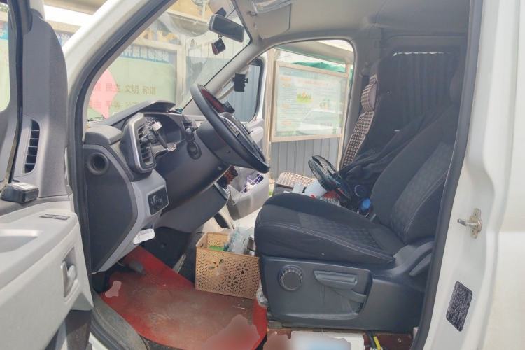 Used SAIC MAXUS Xintu V80  Driver Seat
