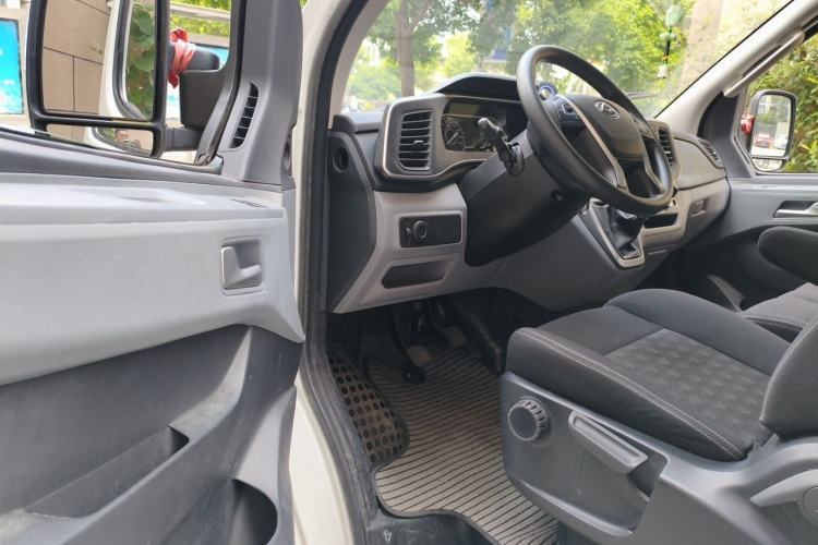 Used SAIC MAXUS Xintu V80  Driver Seat