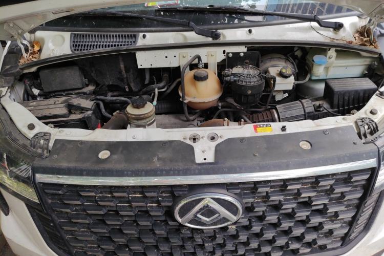 Used SAIC MAXUS Xintu V80  Engine Bay