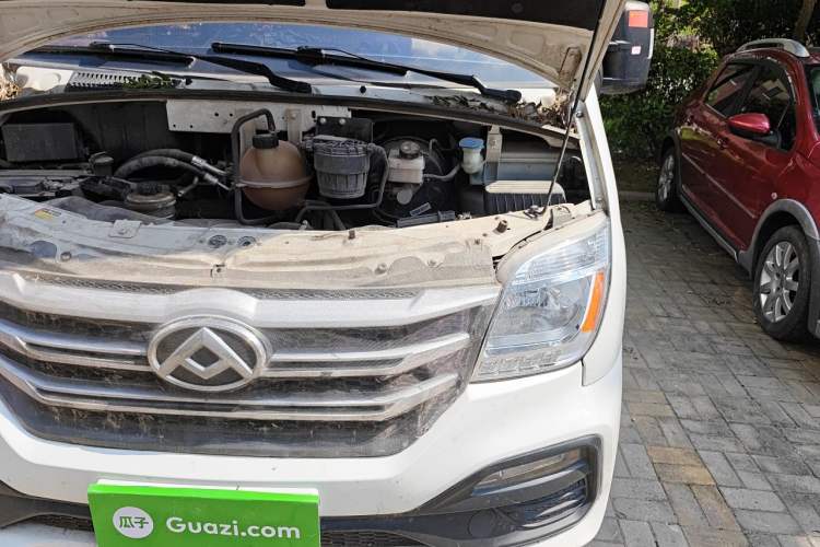 Used SAIC MAXUS Xintu V80  Engine Bay Left
