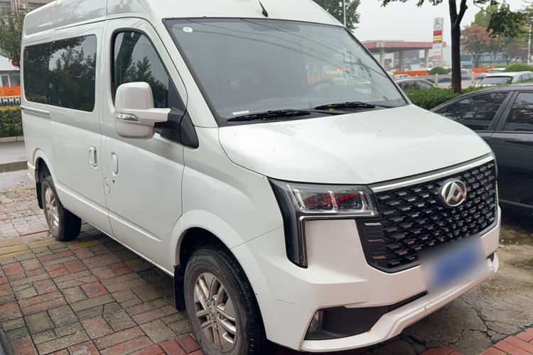 Used SAIC MAXUS Xintu V80 2024 Aoyuntong 6MT Short-Wheelbase Mid-Roof Model 147 Ps 5/6 Seats Exterior 2