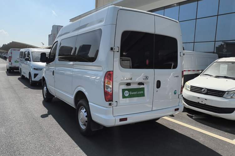 Used SAIC MAXUS Xintu V80 2024 Aotuntong Value Edition 6MT Short Wheelbase Mid-Roof Model 127 Ps 7/8/9-Seater Exterior 2