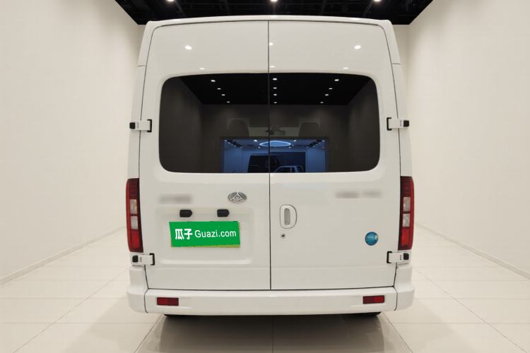 Used SAIC MAXUS Xintu V80 2024 Facelift Aoyuntong 6MT Short Wheelbase Mid-Height Version 147 Ps 5/6 Seats Exterior 4