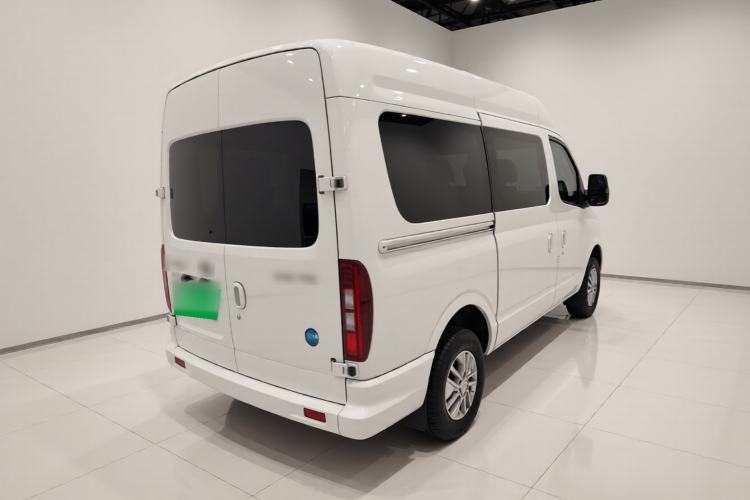 Used SAIC MAXUS Xintu V80 2024 Facelift Aoyuntong 6MT Short Wheelbase Mid-Height Version 147 Ps 5/6 Seats Exterior 5