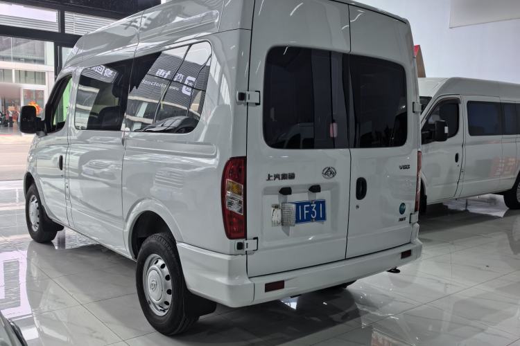 Used SAIC MAXUS Xintu V80 2024 Aotong Value Edition 6AMT Short Wheelbase Mid-Roof Model 127 Ps 5/6 Seats Exterior 6