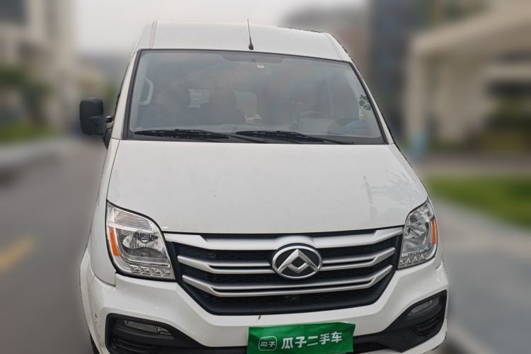 Used SAIC MAXUS Xintu V80 2024 Aotuntong Value Edition 6MT Short Wheelbase Mid-Height Roof 127 Ps 5/6 Seats Front