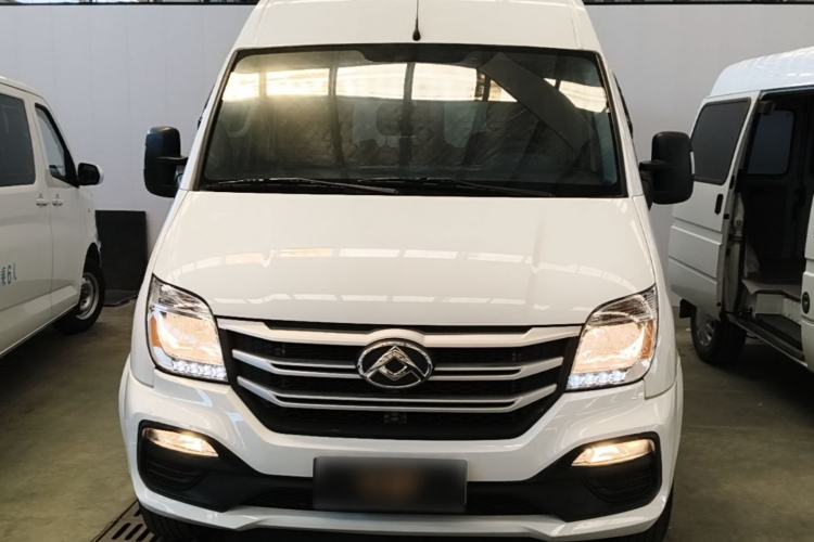 Used SAIC MAXUS Xintu V80 2024 Aotuntong Value Edition 6MT Short Wheelbase Mid-Height Roof 127 Ps 5/6 Seats Front