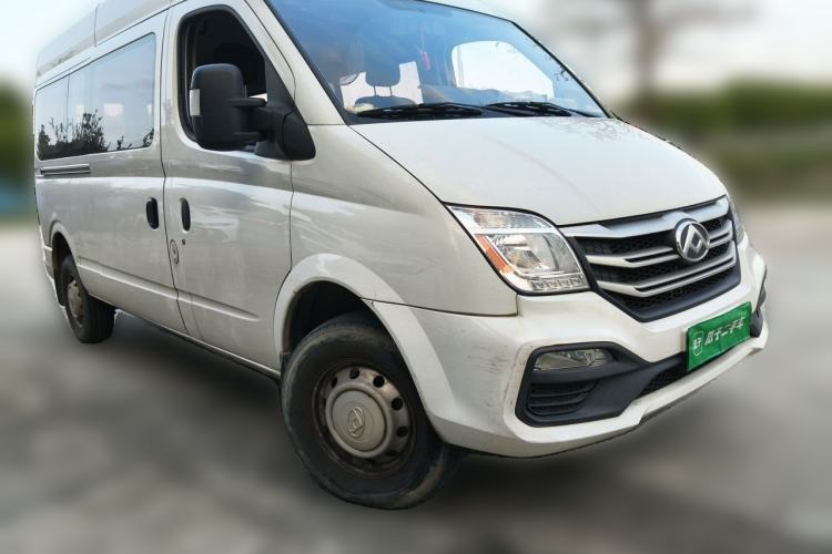 Used SAIC MAXUS Xintu V80 2024 Aotong Value Edition 6MT Long-Wheelbase Mid-Roof Model with 127 Ps Available in 6/7/8/9-Seater Configurations Front Right 45 Deg