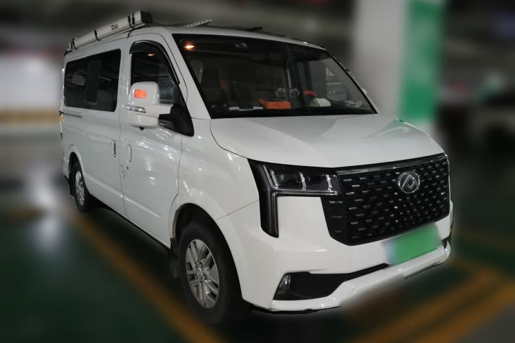 Used SAIC MAXUS Xintu V80 2024 Aotuntong 6AMT Short Wheelbase Ultra-Low Roof 147 Ps 5/6 Seats Front Right 45 Deg