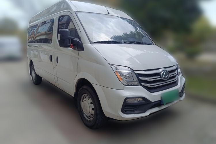 Used SAIC MAXUS Xintu V80 2024 Aotong Value Edition 6MT Long-Wheelbase Mid-Roof Model with 127 Ps Available in 6/7/8/9-Seater Configurations Front Right 45 Deg