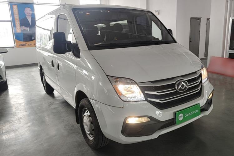 Used SAIC MAXUS Xintu V80 2024 Aotong Value Edition 6AMT Short Wheelbase Ultra-Low Roof 127 Ps 5-Seater Front Right 45 Deg