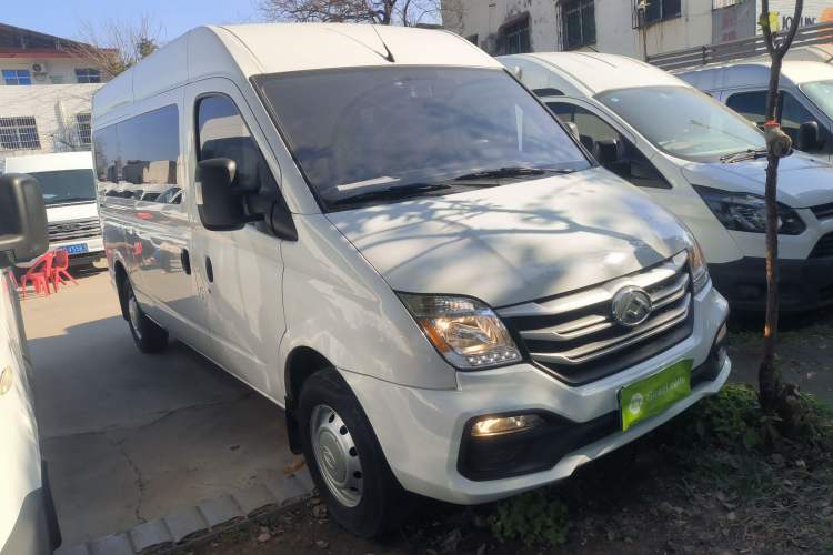 Used SAIC MAXUS Xintu V80 2024 Aotong Value Edition 6MT Long-Wheelbase Mid-Roof Model with 127 Ps Available in 6/7/8/9-Seater Configurations Front Right 45 Deg
