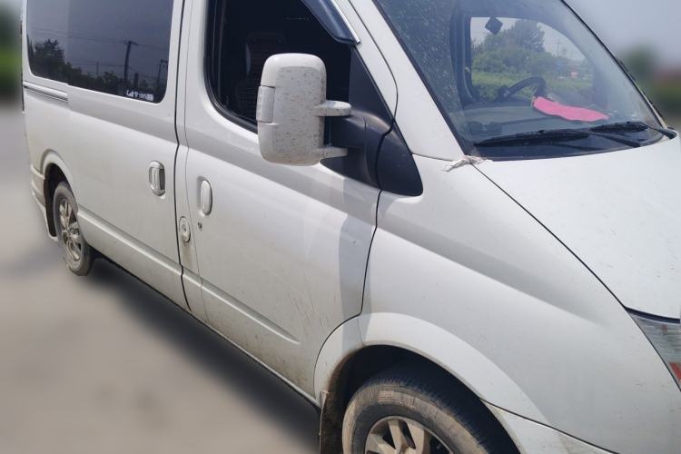 Used SAIC MAXUS Xintu V80  Front Right 45 Deg