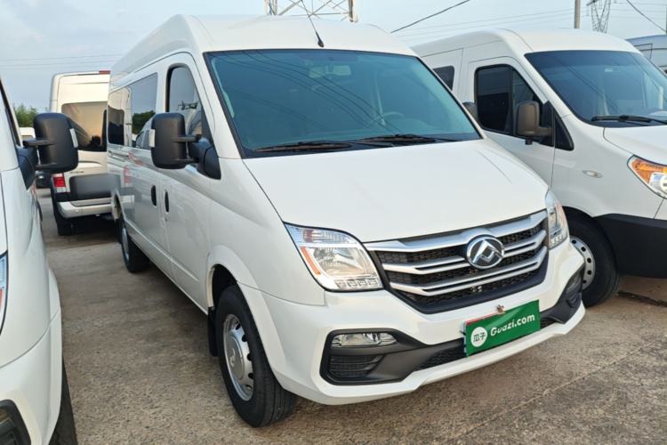 Used SAIC MAXUS Xintu V80 2024 Aotong Value Edition 6MT Long-Wheelbase Mid-Roof Model with 127 Ps Available in 6/7/8/9-Seater Configurations Front Right 45 Deg