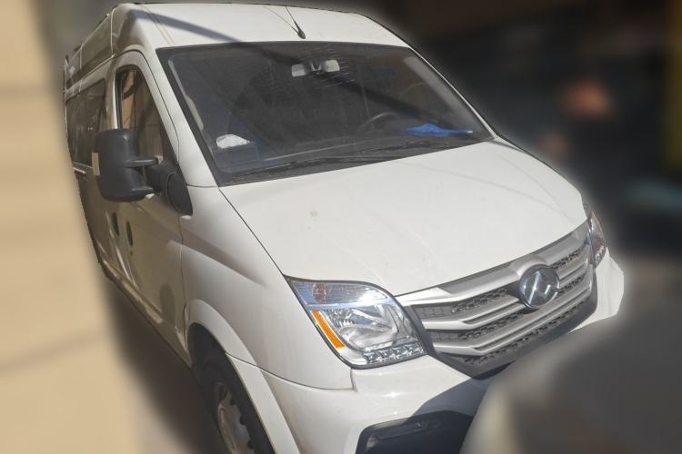 Used SAIC MAXUS Xintu V80 2024 City Distribution King PLUS Value Edition 6MT Short Wheelbase Ultra-Low Roof 147 Ps 3 Seats Front Right 45 Deg