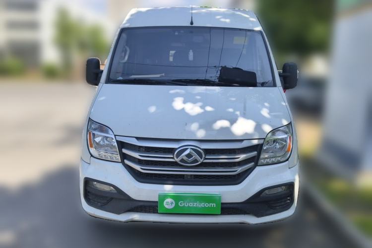 Used SAIC MAXUS Xintu V80 2024 Aotuntong Value Edition 6MT Short Wheelbase Mid-Height Roof 127 Ps 5/6 Seats Front
