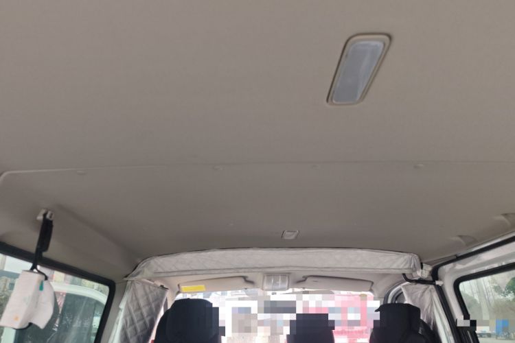 Used SAIC MAXUS Xintu V80 2024 Aotong Value Edition 6AMT Short Wheelbase Ultra-Low Roof 127 Ps 5/6 Seats Headliner