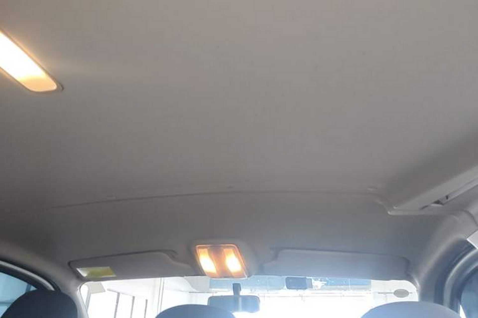 Used SAIC MAXUS Xintu V80 2024 Aotong Value Edition 6AMT Short Wheelbase Ultra-Low Roof 127 Ps 5-Seater Headliner