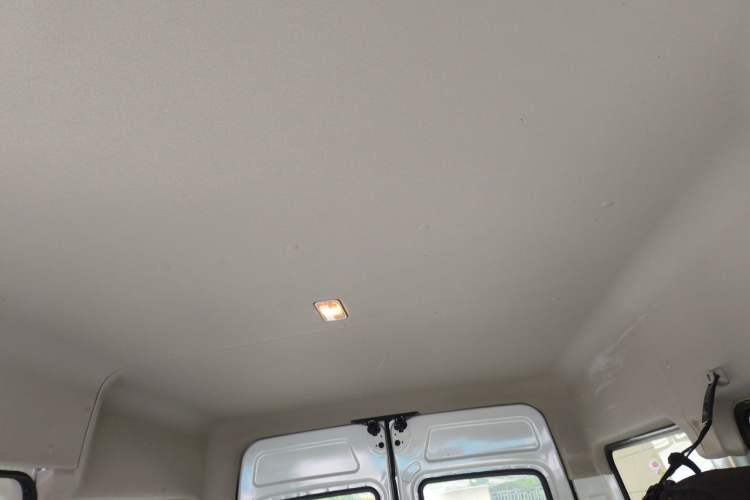 Used SAIC MAXUS Xintu V80  Headliner