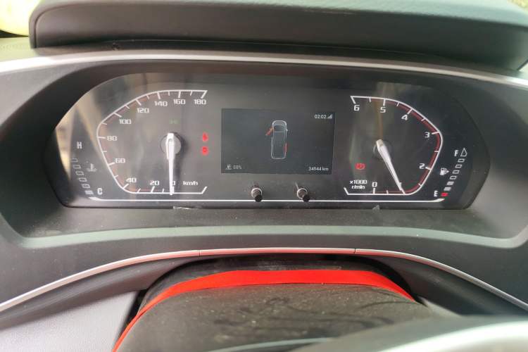 Used SAIC MAXUS Xintu V80 2024 Aotuntong 6MT Short-Wheelbase Mid-Roof Model with 127 Ps 5/6 Seats Instrument Cluster