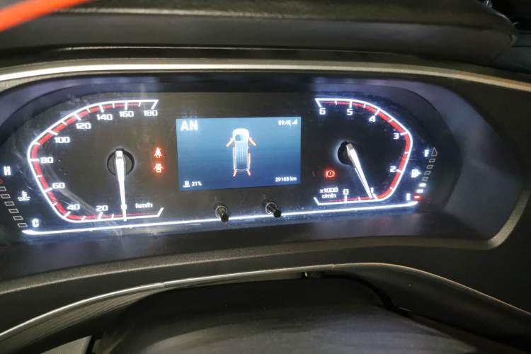 Used SAIC MAXUS Xintu V80 2024 Aotuntong 6AMT Short Wheelbase Ultra-Low Roof 147 Ps 5/6 Seats Instrument Cluster