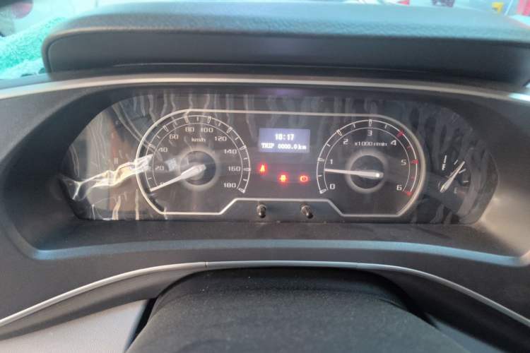 Used SAIC MAXUS Xintu V80 2024 Aotuntong Value Edition 6MT Long Wheelbase Ultra-Low Roof 127 Ps 6/7/8/9-Seater Instrument Cluster