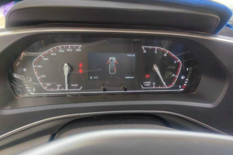 Used SAIC MAXUS Xintu V80 2024 Facelift Aoyuntong 6MT Long Wheelbase Ultra-Low Roof 147 Ps 6/7/8/9-Seater Instrument Cluster