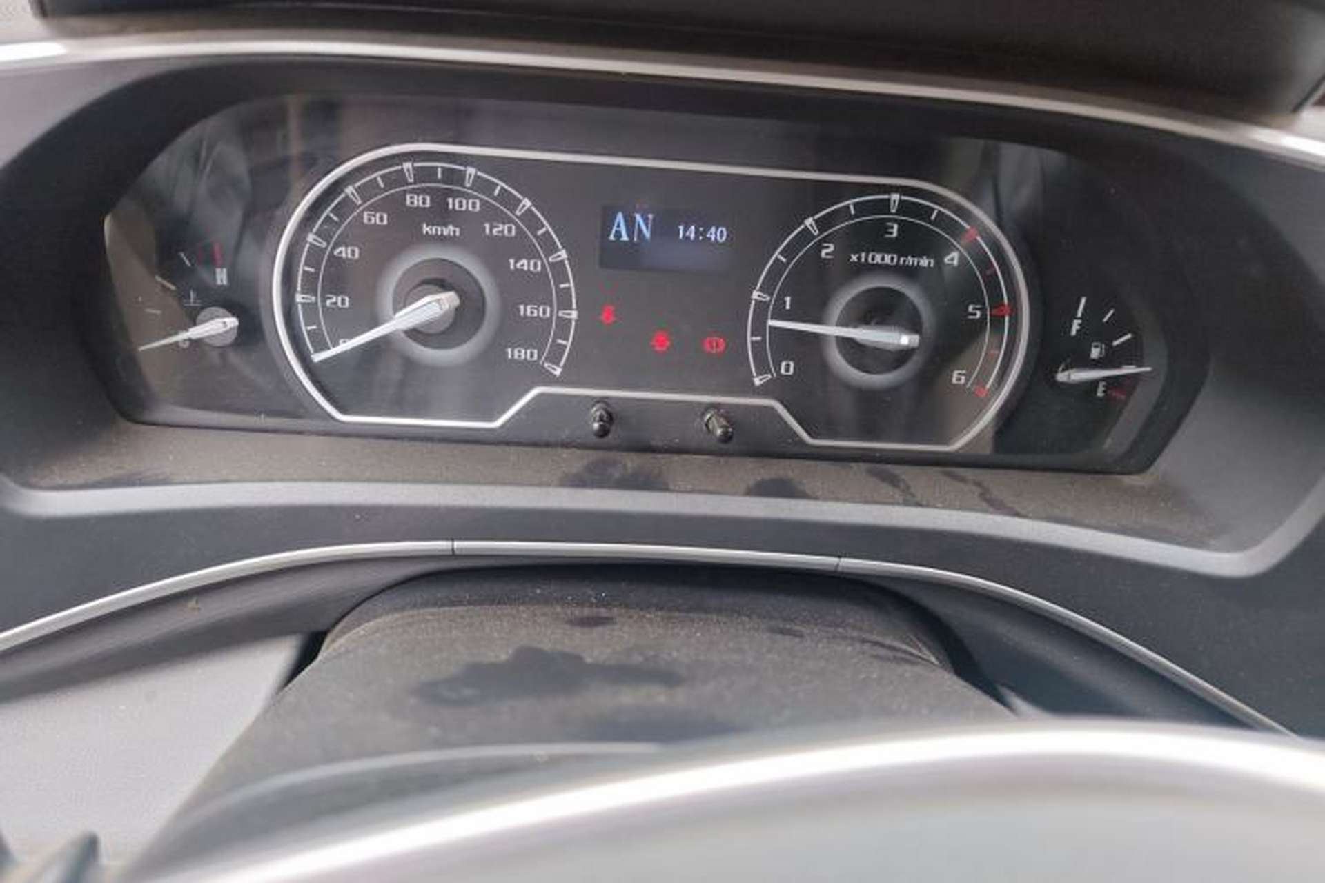Used SAIC MAXUS Xintu V80 2024 Aotong Value Edition 6AMT Short Wheelbase Ultra-Low Roof 127 Ps 5/6 Seats Instrument Cluster
