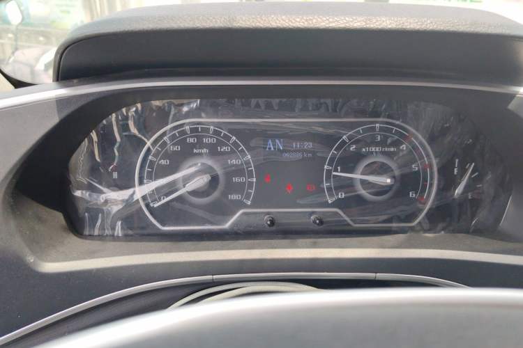 Used SAIC MAXUS Xintu V80  Instrument Cluster