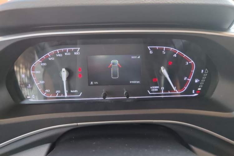Used SAIC MAXUS Xintu V80 2024 Aotuntong 6MT Short-Wheelbase Ultra-Low Roof 127 Ps 5/6 Seats Instrument Cluster