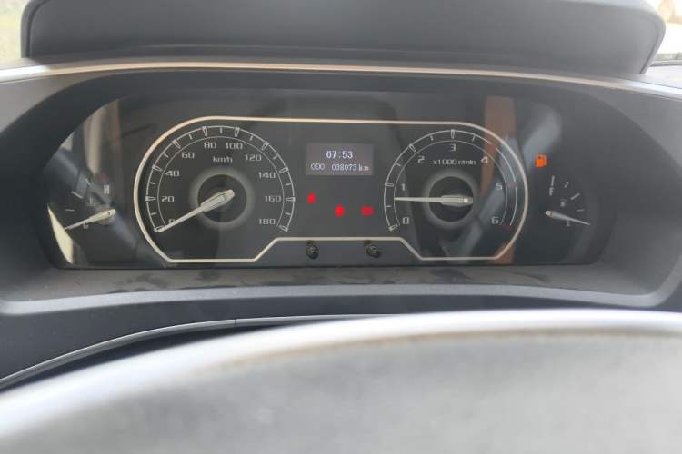 Used SAIC MAXUS Xintu V80 2024 Aotuntong Value Edition 6MT Short Wheelbase Mid-Height Roof 127 Ps 5/6 Seats Instrument Cluster