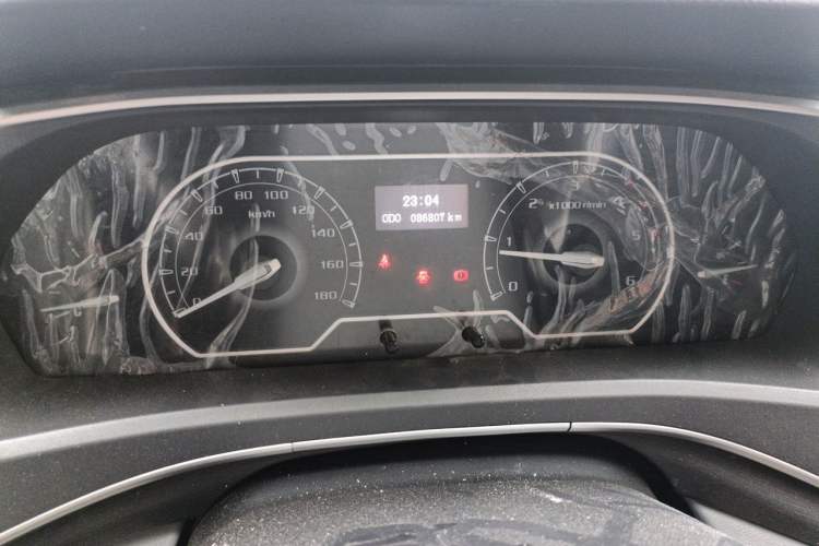 Used SAIC MAXUS Xintu V80 2024 Aotong Value Edition 6MT Long-Wheelbase Mid-Roof Model with 127 Ps Available in 6/7/8/9-Seater Configurations Instrument Cluster