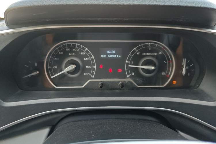 Used SAIC MAXUS Xintu V80 2024 Aotuntong Value Edition 6MT Short Wheelbase Ultra-Low Roof 127 Ps 5/6 Seats Instrument Cluster
