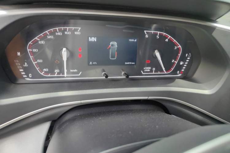 Used SAIC MAXUS Xintu V80 2024 Aotuntong Value Edition 6AMT Long Wheelbase Ultra-Low Roof 127 Ps 6/7/8/9-Seater Instrument Cluster
