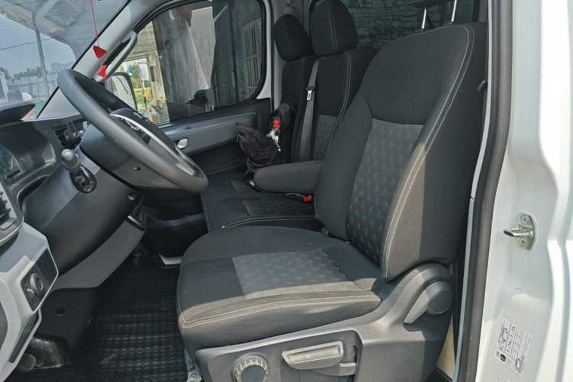 Used SAIC MAXUS Xintu V80 2024 Aotuntong Value Edition 6MT Short Wheelbase Mid-Height Roof 127 Ps 5/6 Seats Left Front Seat