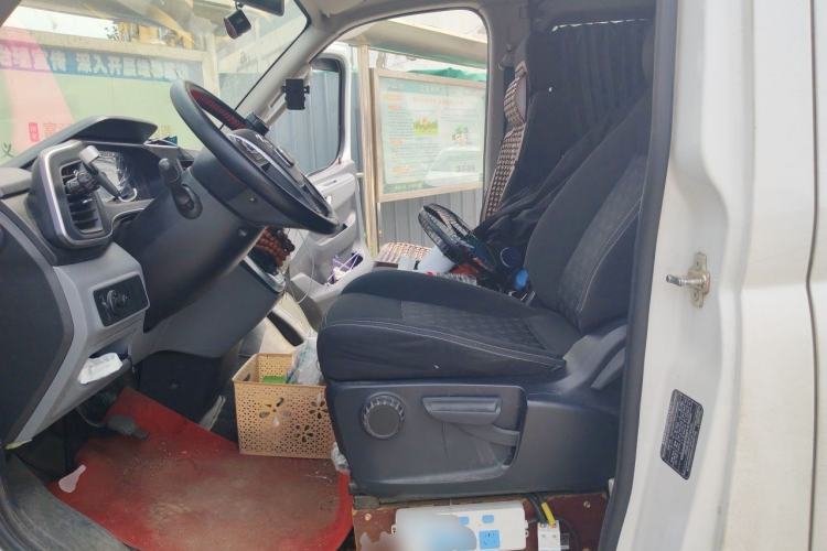 Used SAIC MAXUS Xintu V80  Left Front Seat