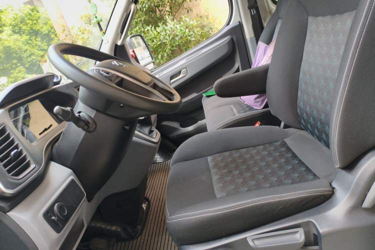 Used SAIC MAXUS Xintu V80  Left Front Seat