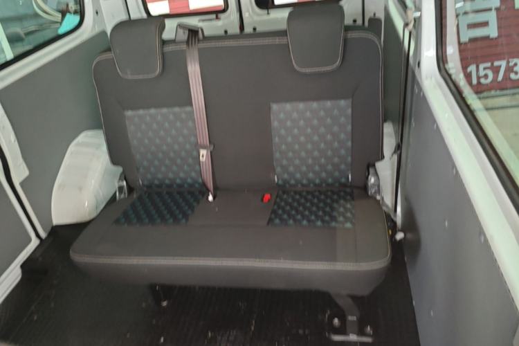 Used SAIC MAXUS Xintu V80 2024 Aotuntong Value Edition 6MT Short Wheelbase Mid-Height Roof 127 Ps 5/6 Seats Left Rear Seat