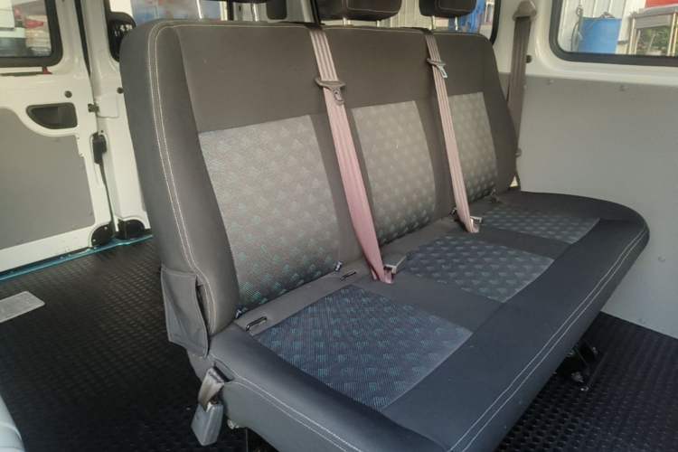 Used SAIC MAXUS Xintu V80 2024 Aotong Value Edition 6AMT Short Wheelbase Mid-Roof Model 127 Ps 5/6 Seats Left Rear Seat