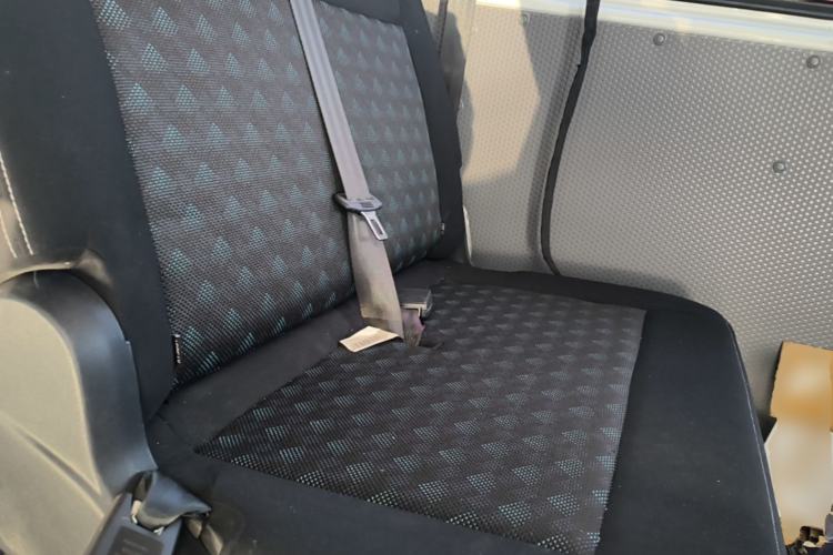 Used SAIC MAXUS Xintu V80 2024 Aotuntong Value Edition 6MT Short Wheelbase Mid-Roof Model 127 Ps 7/8/9-Seater Left Rear Seat