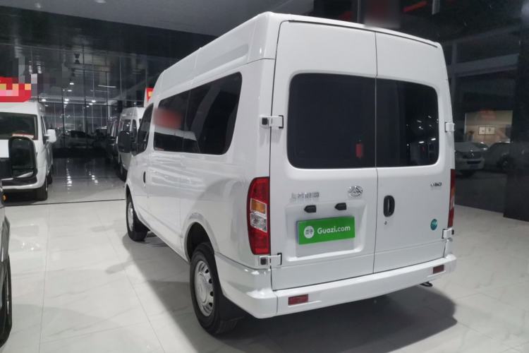 Used SAIC MAXUS Xintu V80 2024 Aotuntong Value Edition 6MT Short Wheelbase Mid-Height Roof 127 Ps 5/6 Seats Left Side